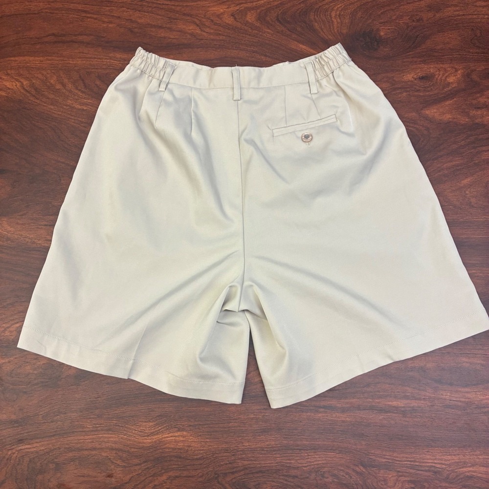 Coral Bay‎ Golf Shorts Womens 10 Khaki Tan Beige Excellent Stretch Performance